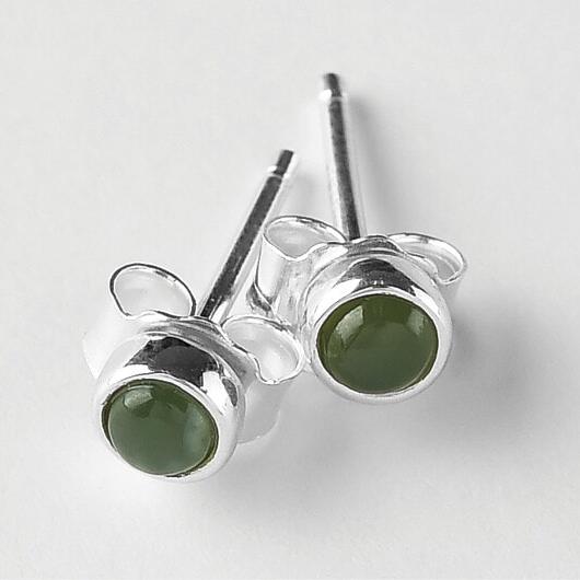 Sterling Silver Round Pounamu Stud Earrings_0