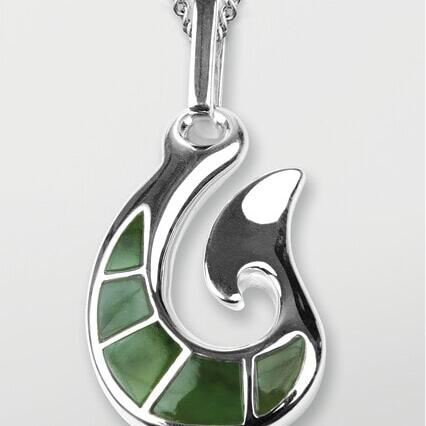 silver pounamu pendant_0