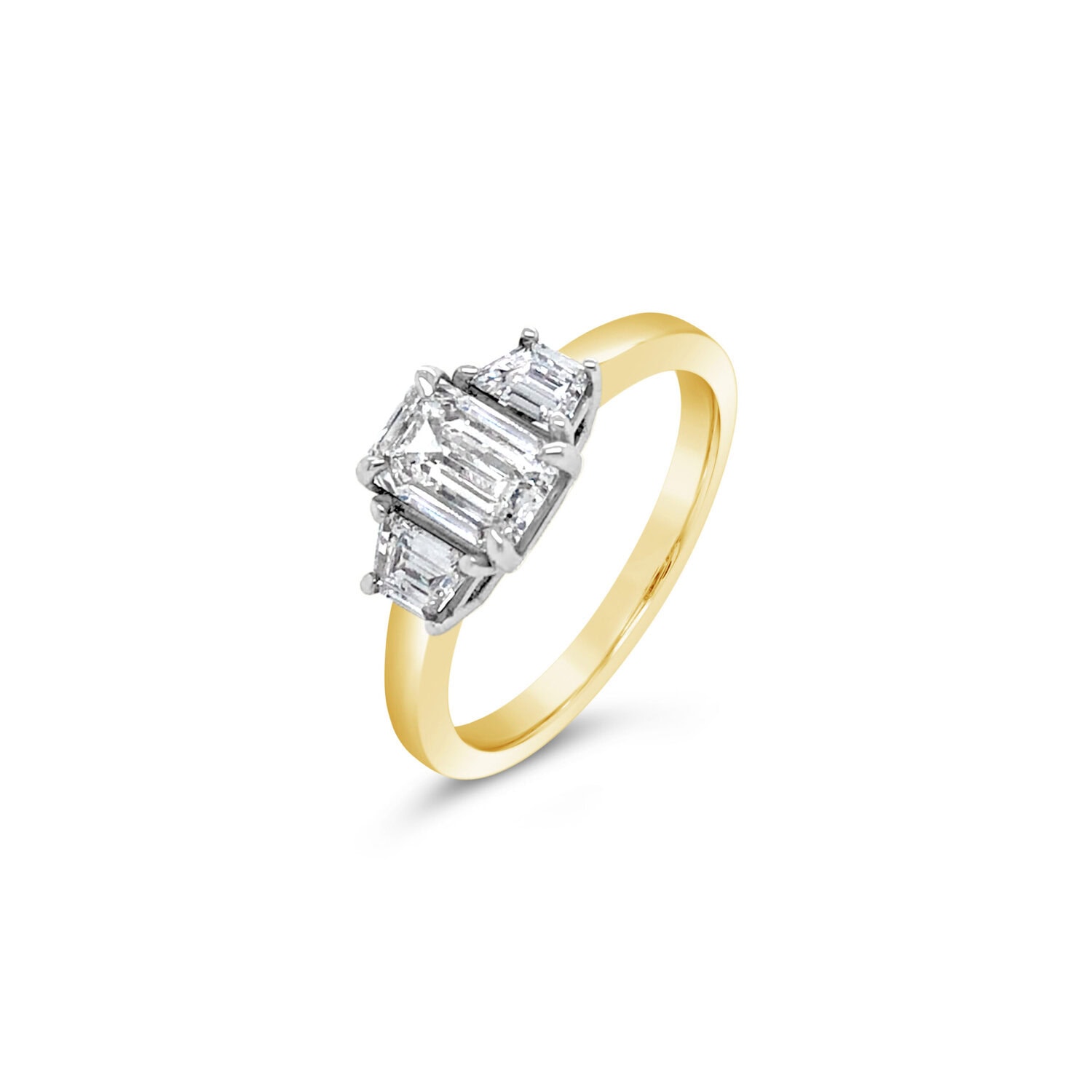 9ct Yg lab diamond 3 stone ring_0